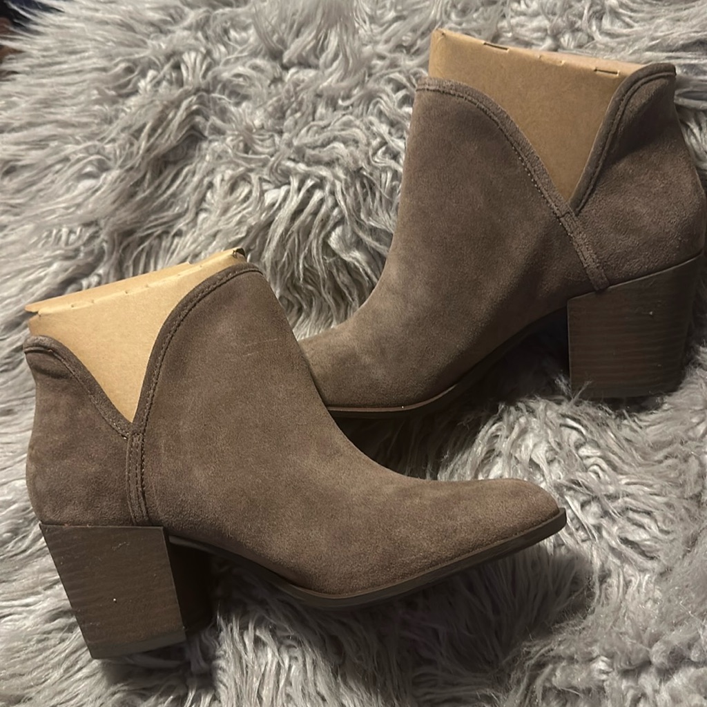 Brand New Lucky Brand Booties Size 10